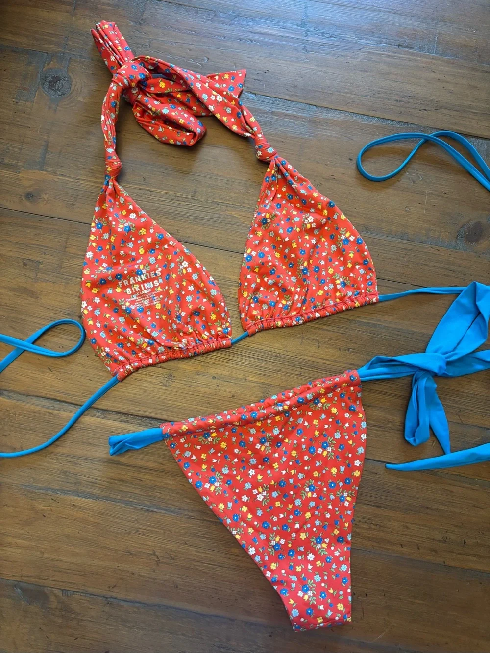 Frankie’s bikinis seaside foam bikini set